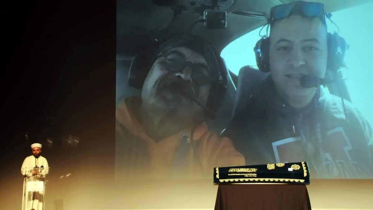 Uçak kazasında ölen pilot ve tiyatro sanatçısı Ünal Aster’e veda