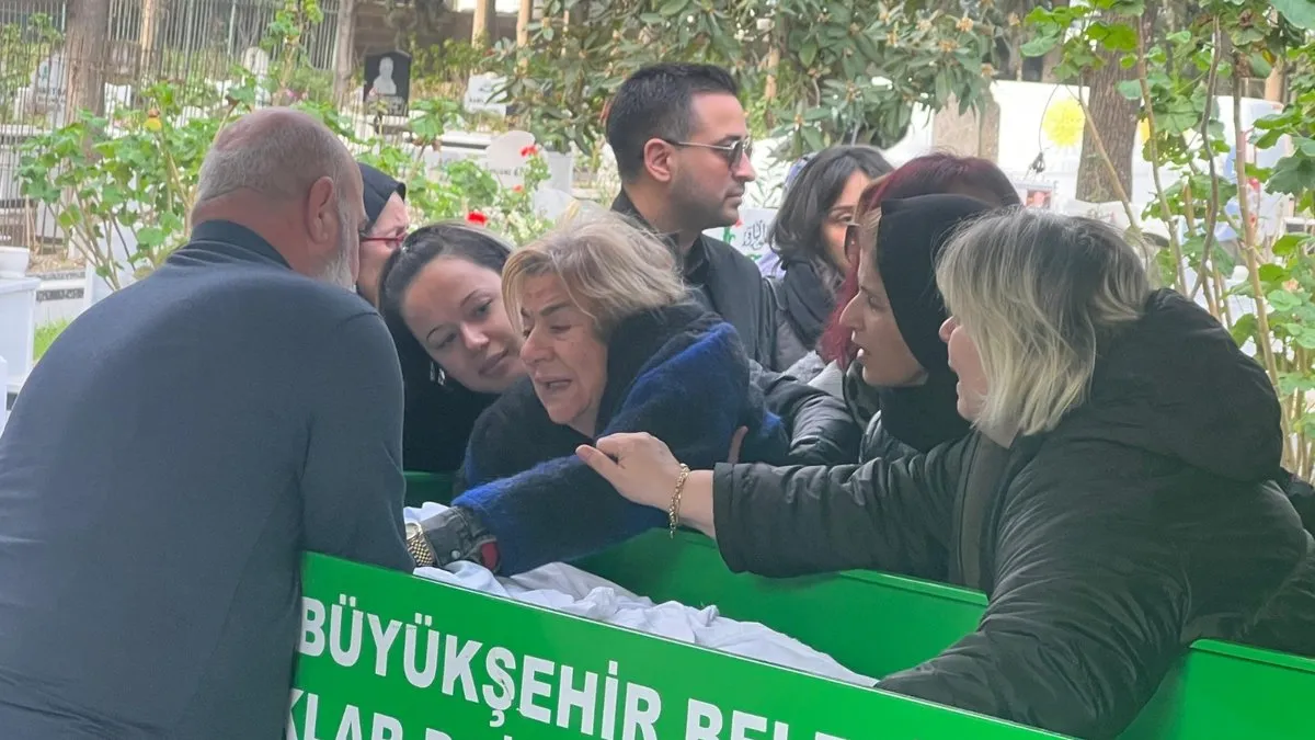 2 torunu oğlu ve gelinini kaybeden acılı anne: “Yavrularım Adana’ya böyle mi gelecektiniz?”