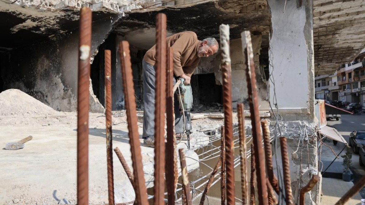 Suriye’de normale dönüş: Evler onarılmaya başlandı