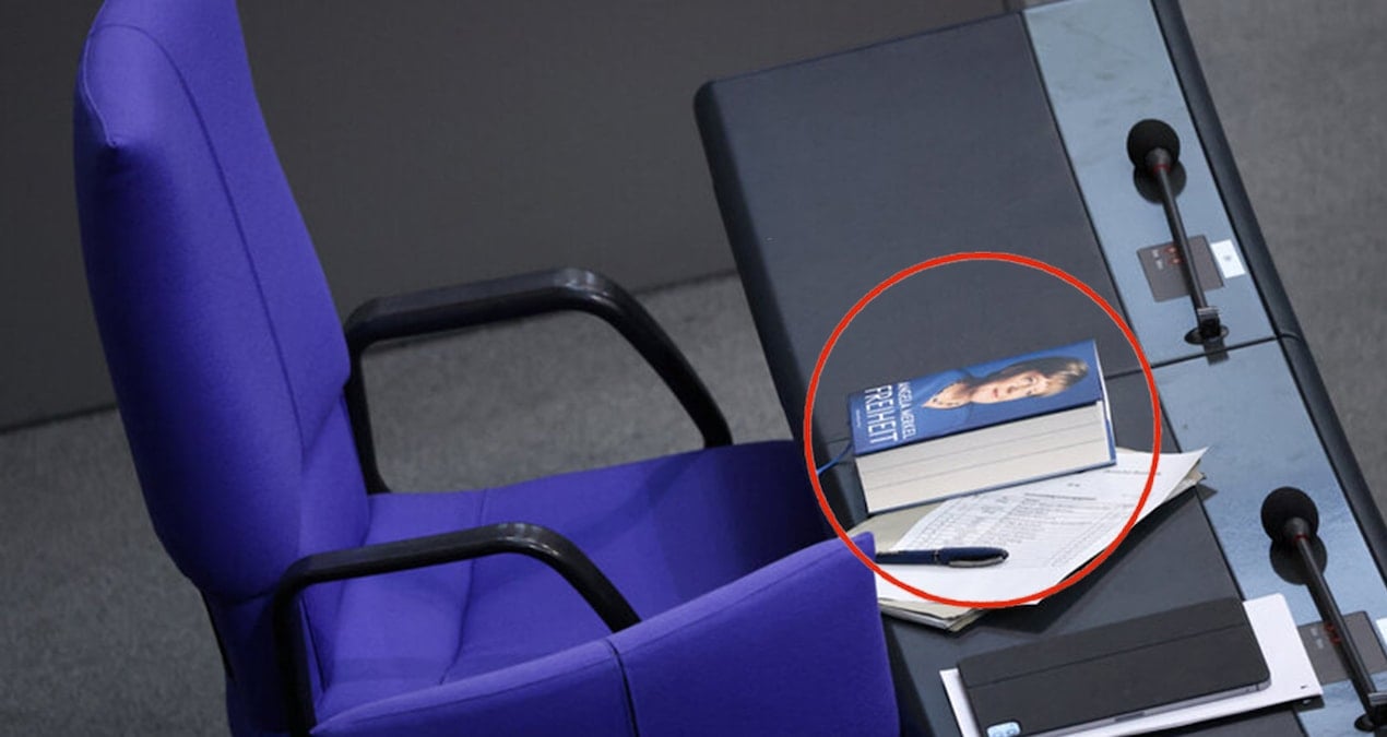 Türkleri de ilgilendiren yasa engellendi: Merkel’in Kitabı yetti