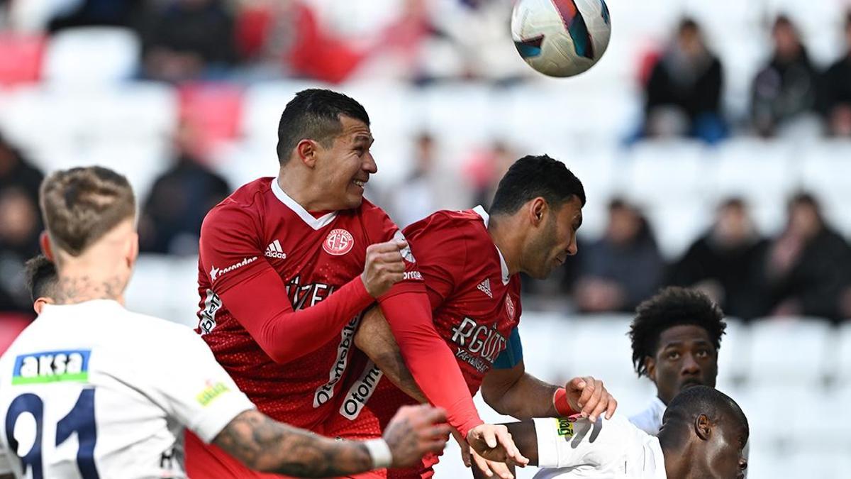 Antalyaspor, Kasımpaşa’dan 3 puanı aldı