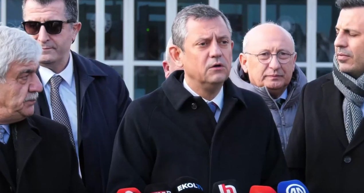 Özel’den Zafer Partililere: Sonuna kadar yanınızdayız